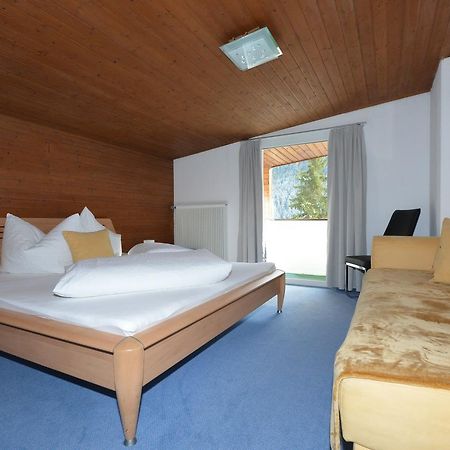 Haus Triumph Apartment Pettneu am Arlberg Bagian luar foto