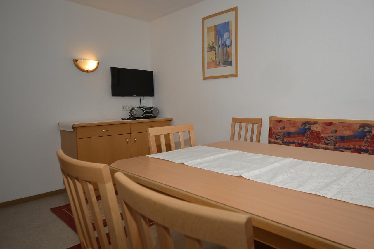 Haus Triumph Apartment Pettneu am Arlberg Bagian luar foto